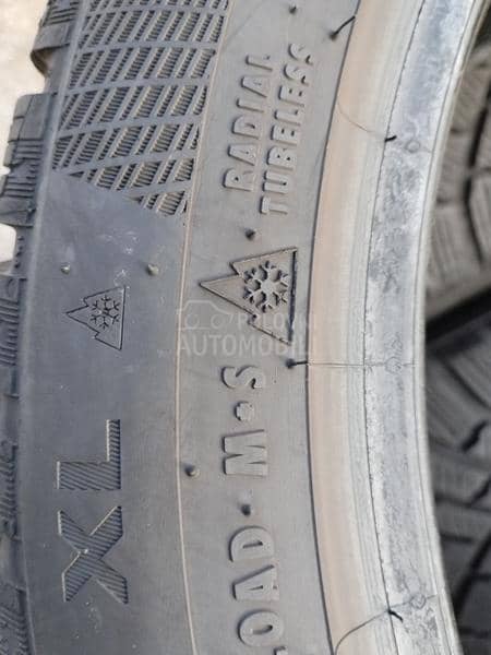 Continental 215/45 R16 Zimska