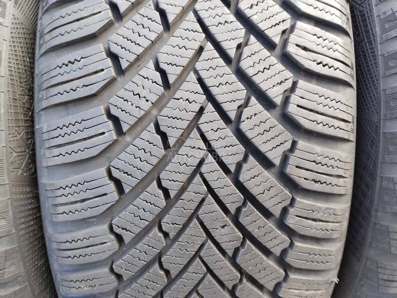 Continental 215/45 R16 Zimska