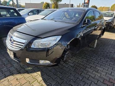 Opel Insignia 2010. god. -  kompletan auto u delovima