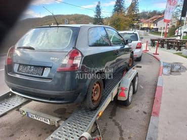 Fiat Stilo -  kompletan auto u delovima
