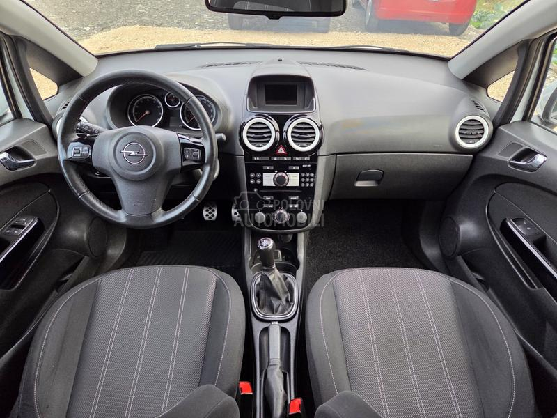 Opel Corsa D 1.4  CH NOVA GLANC