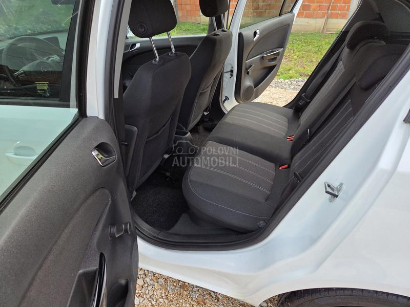 Opel Corsa D 1.4  CH NOVA GLANC