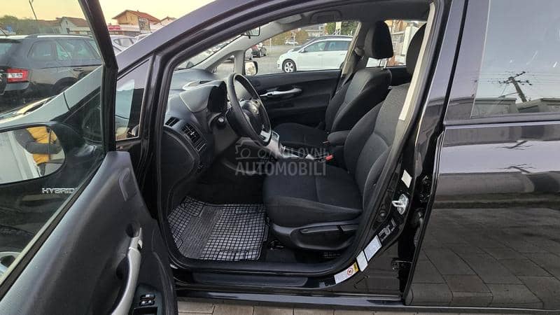 Toyota Auris HYBRID