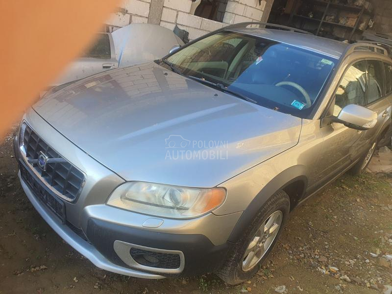 Volvo XC70 