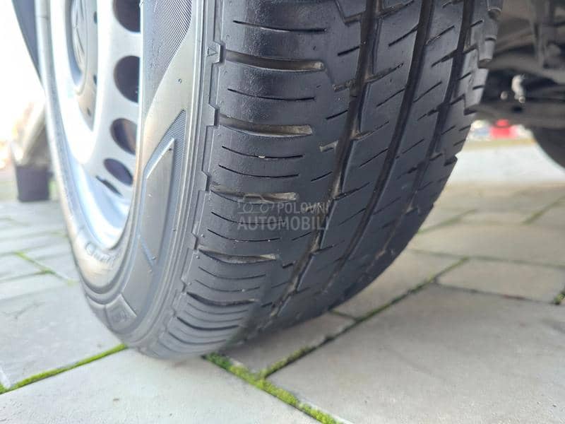 Volkswagen Transporter T5 1.9 tdi