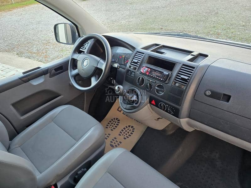 Volkswagen Transporter T5 1.9 tdi