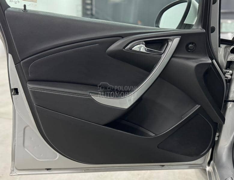 Opel Astra J 1.4T AUT/XEN/NAV CH