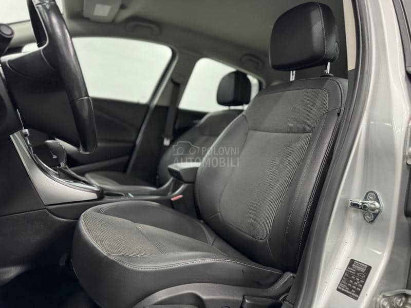 Opel Astra J 1.4T AUT/XEN/NAV CH