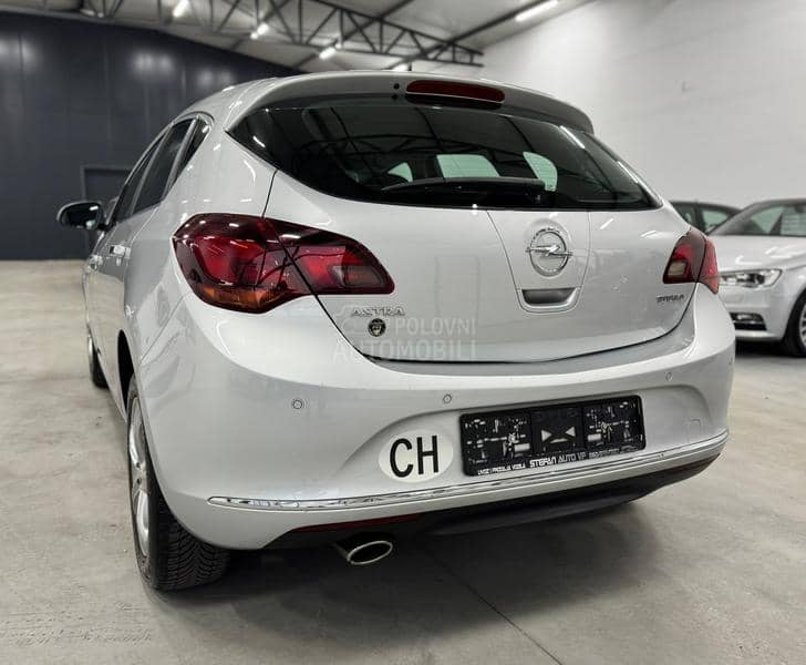 Opel Astra J 1.4T AUT/XEN/NAV CH