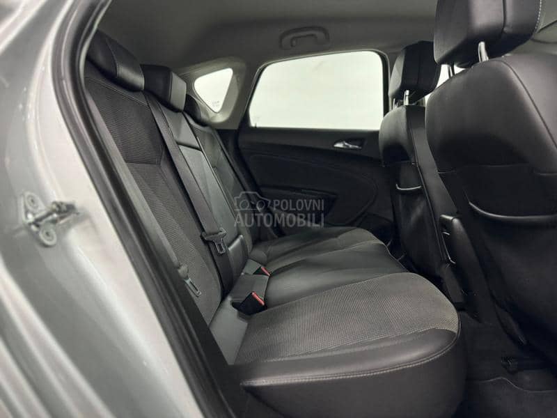 Opel Astra J 1.4T AUT/XEN/NAV CH