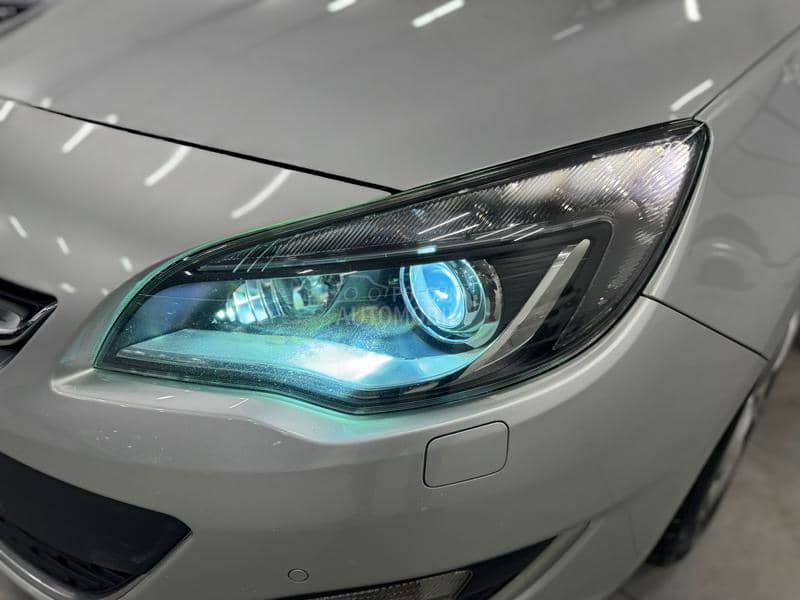 Opel Astra J 1.4T AUT/XEN/NAV CH