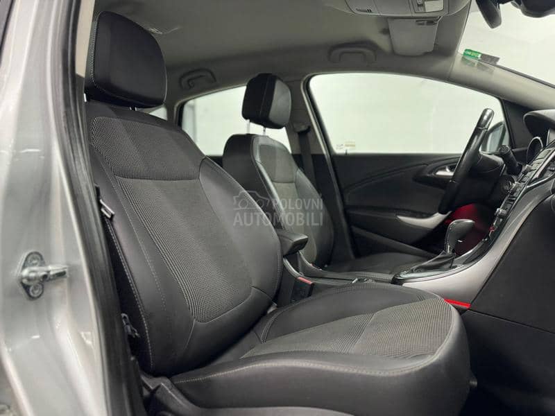 Opel Astra J 1.4T AUT/XEN/NAV CH