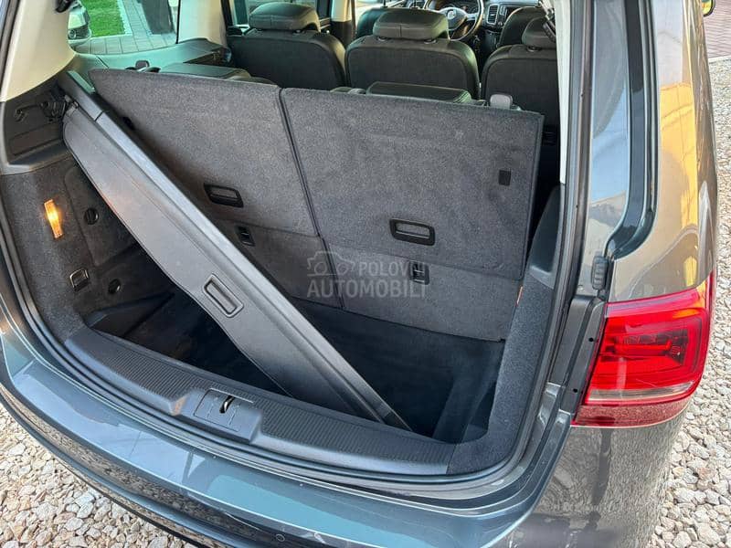 Volkswagen Sharan 2.0TDI DSG HIGHLINE