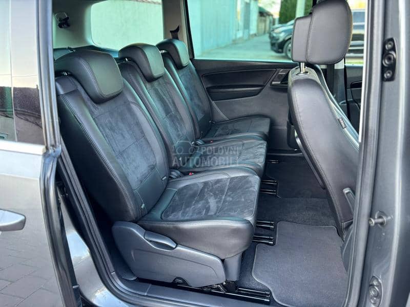 Volkswagen Sharan 2.0TDI DSG HIGHLINE