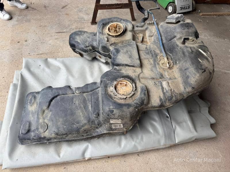 touareg 3.0 tdi rezervoar