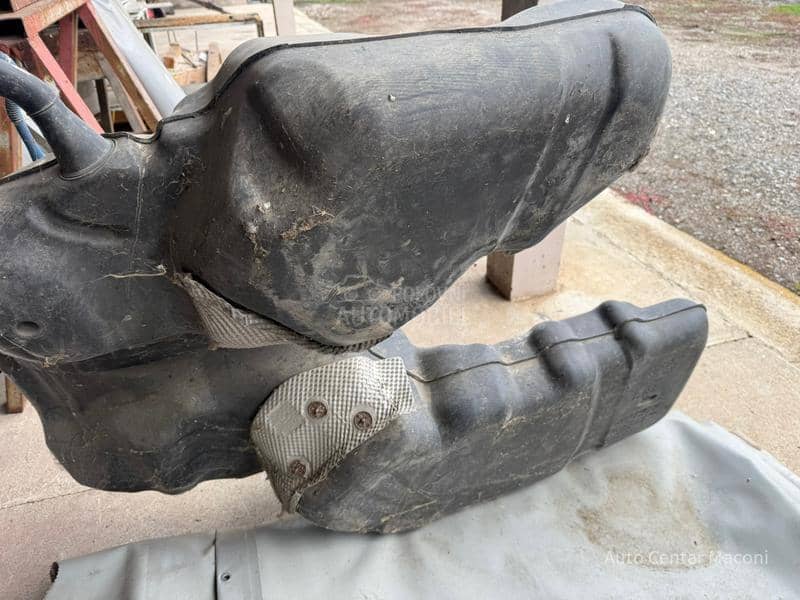 touareg 3.0 tdi rezervoar