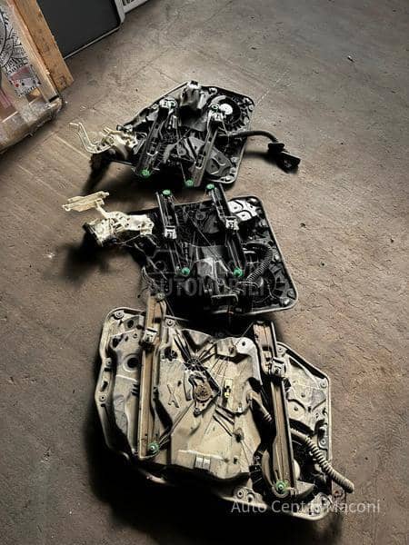 podizac i brava touareg