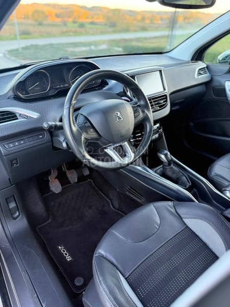 Peugeot 2008 1.6 eHDI, Allure, CH