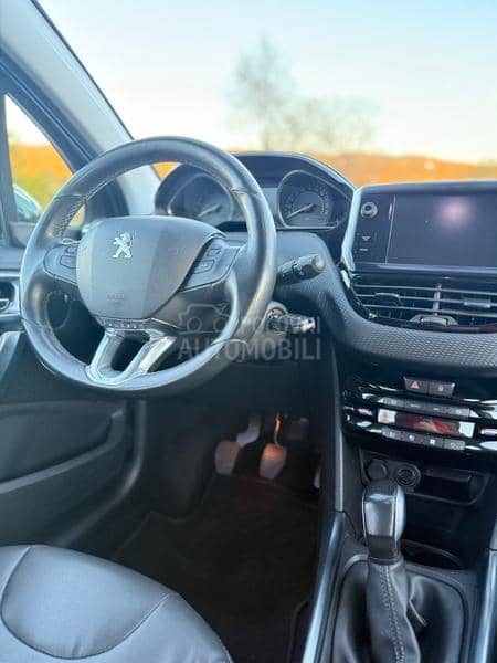 Peugeot 2008 1.6 eHDI, Allure, CH