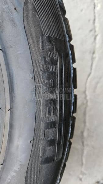 Pirelli 215/60 R16 Zimska