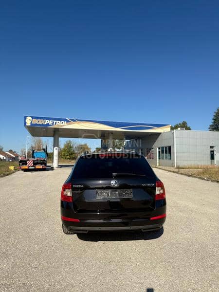 Škoda Octavia Combi / CH