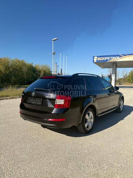 Škoda Octavia Combi / CH