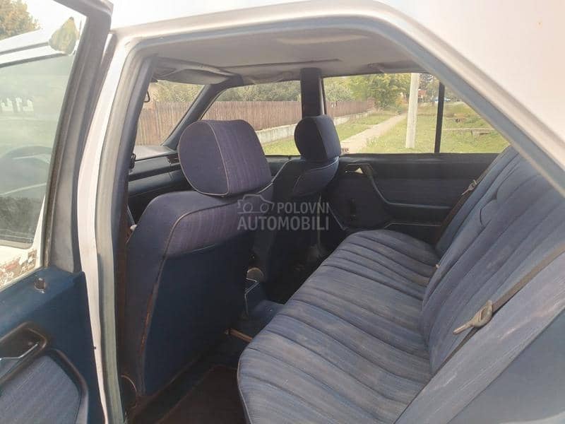 Mercedes Benz E 124 250D