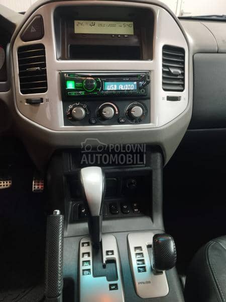 Mitsubishi Pajero 3.2 dakar edition