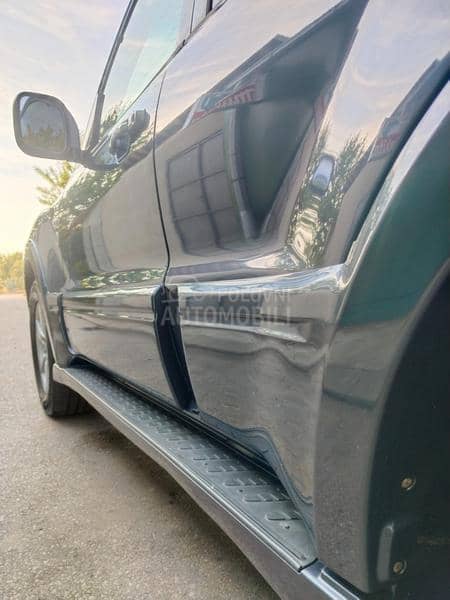 Mitsubishi Pajero 3.2 dakar edition