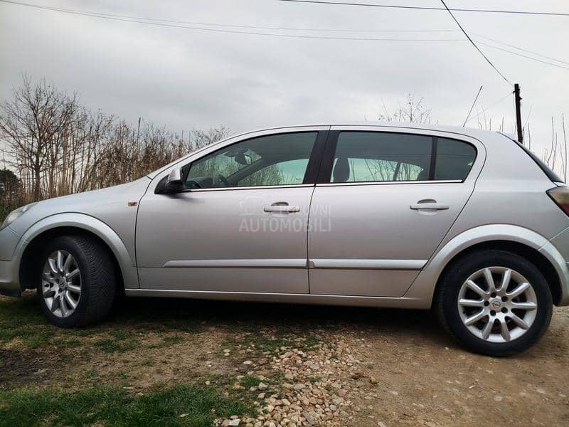 Opel Astra H 