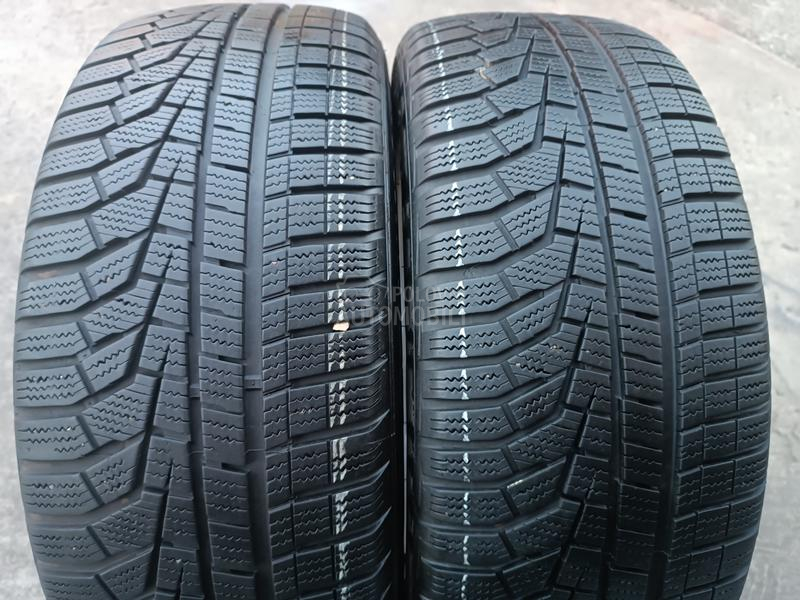Hankook 215/55 R17 Zimska