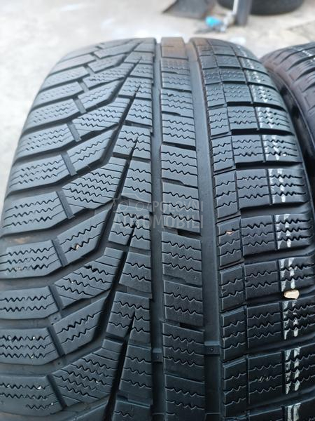 Hankook 215/55 R17 Zimska