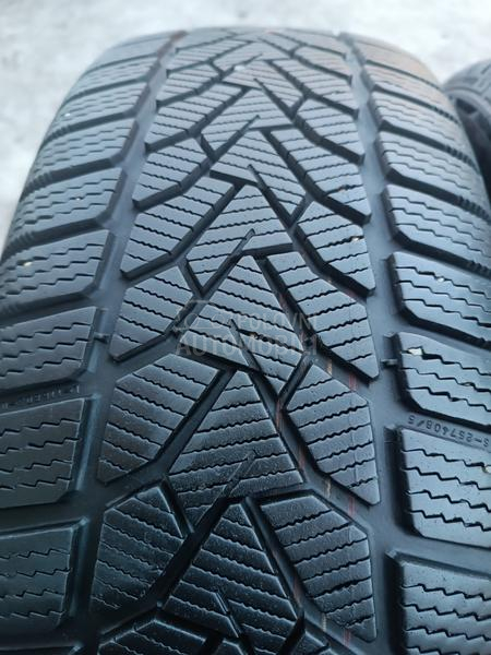 Uniroyal 205/55 R16 Zimska