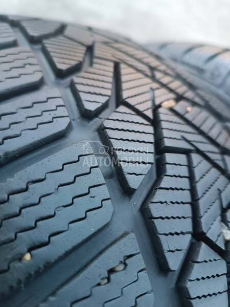 Uniroyal 205/55 R16 Zimska