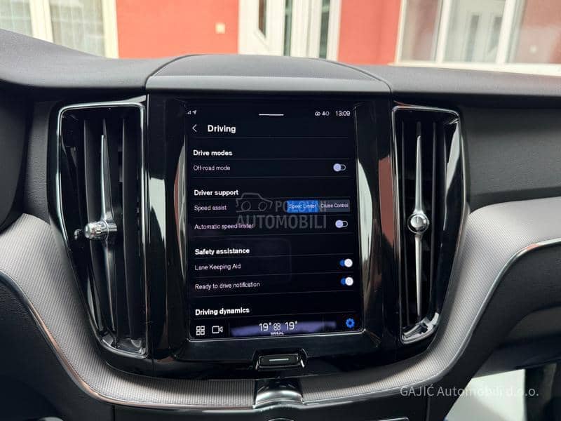 Volvo XC60 2.0 B4 AWD