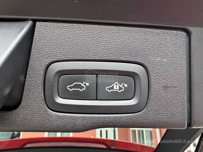 Volvo XC60 2.0 B4 AWD