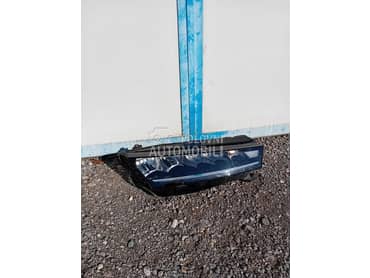 Desni Far za Škoda Octavia od 2020. do 2024. god.