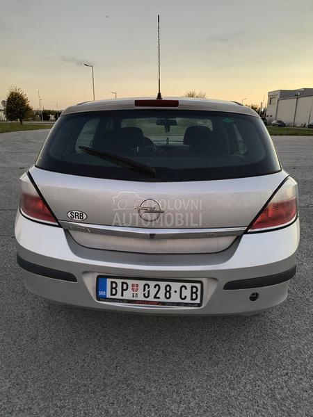 Opel Astra H 1.6
