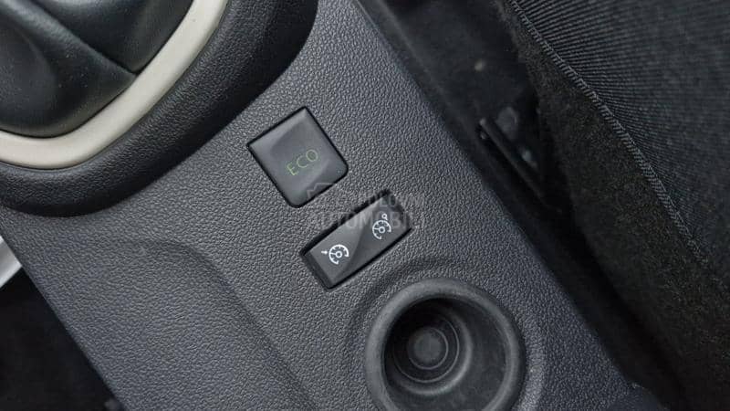 Renault Captur 0.9 82000