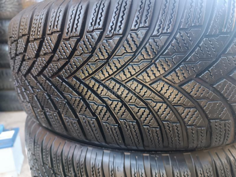 Firestone 205/60 R16 Zimska