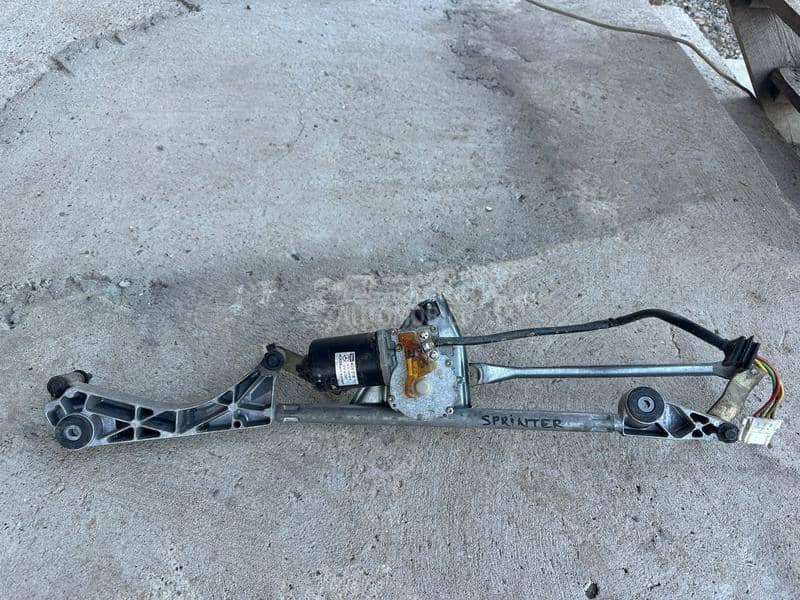 Makaze motor brisaca W203