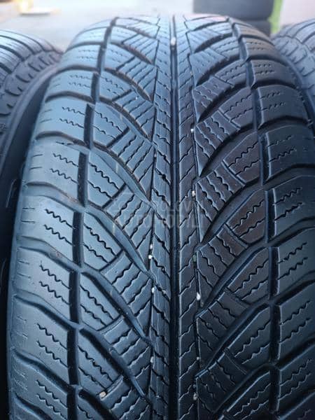 Goodyear 205/60 R16 Zimska