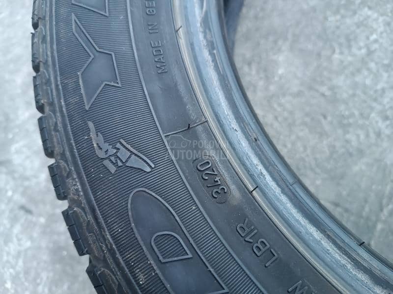 Goodyear 205/60 R16 Zimska