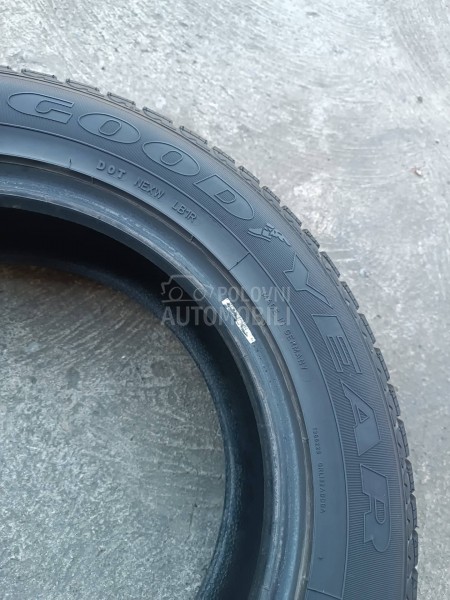 Goodyear 205/60 R16 Zimska