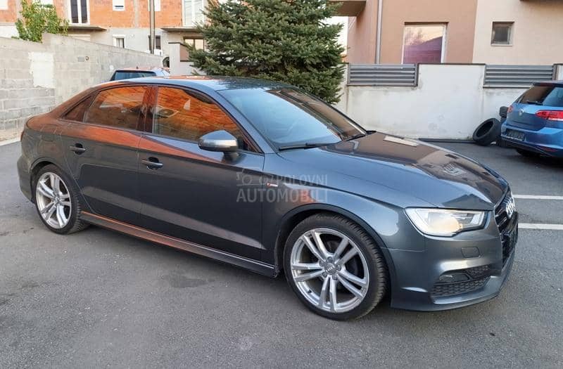 Audi A3 1,6 3 x S LINE