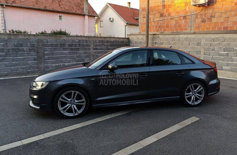 Audi A3 1,6 3 x S LINE