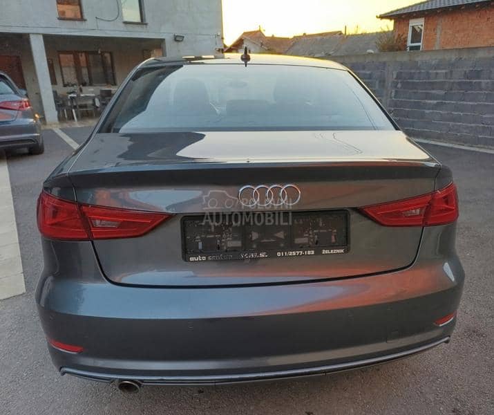 Audi A3 1,6 3 x S LINE