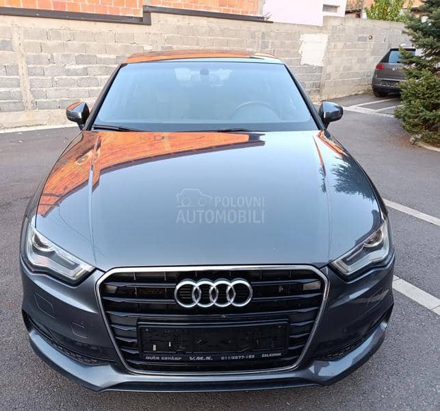 Audi A3 1,6 3 x S LINE