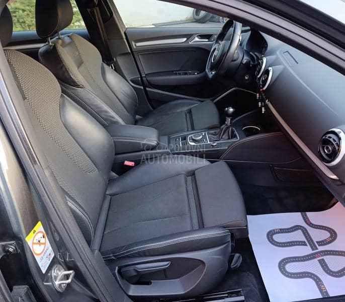 Audi A3 1,6 3 x S LINE