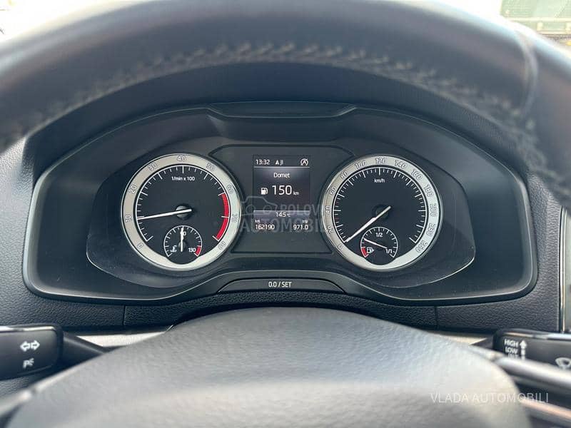 Škoda Karoq NAV/KAMERA